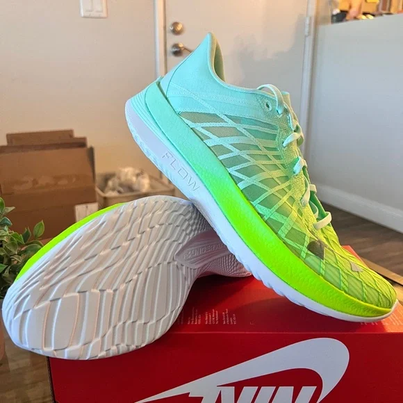 Under Armour Running Shoes Flow Velociti Elite Green 3026801-300 - Men’s Size 11 Under Armour Running Shoes Flow Velociti Elite Green 3026801  main image 2